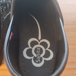 Sanita Clogs
